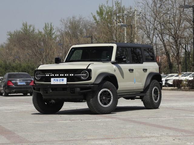 Ford Bronco Chinese-Market Bronco photos: full digital gauge cluster, new interior colors, rear passengers vents, etc. 50136298