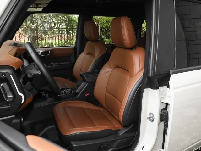 Ford Bronco Chinese-Market Bronco photos: full digital gauge cluster, new interior colors, rear passengers vents, etc. 50136297