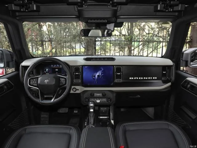 Ford Bronco Chinese-Market Bronco photos: full digital gauge cluster, new interior colors, rear passengers vents, etc. 50136295