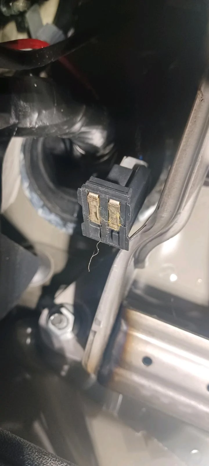 Ford Bronco Help unknown plug thing behind clutch peddal Screenshot_20240601_181030_Gallery