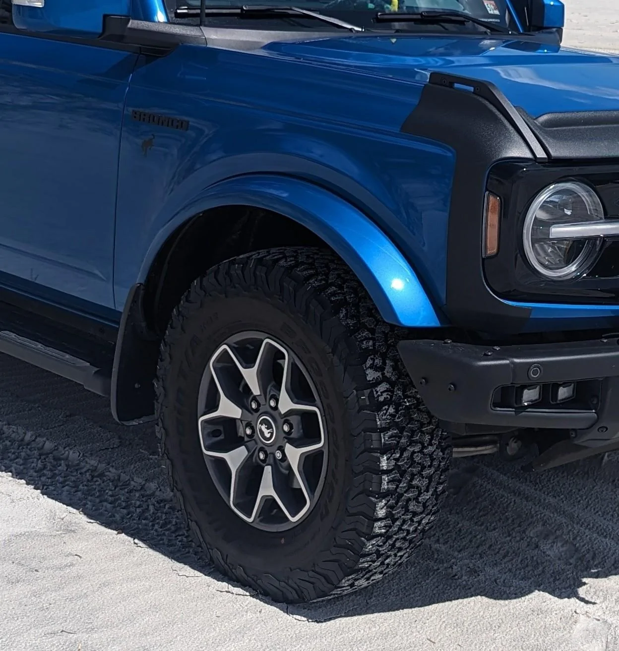 Ford Bronco Ford OEM Splash Guards doesn't fit properly PXL_20240323_163222717.MP~4
