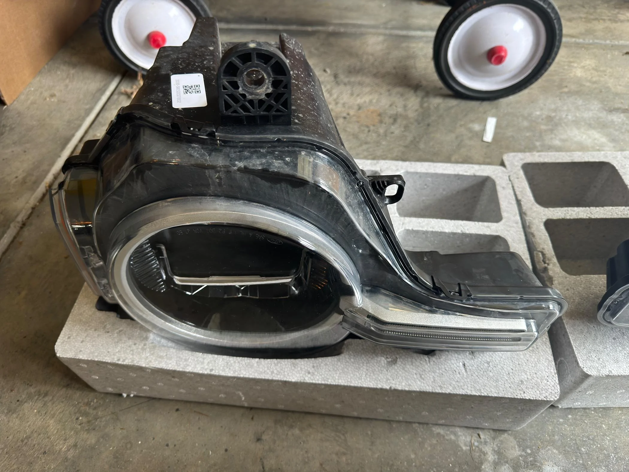 Ford Bronco Base LED Headlights (non-sig) - $100 IMG_1607