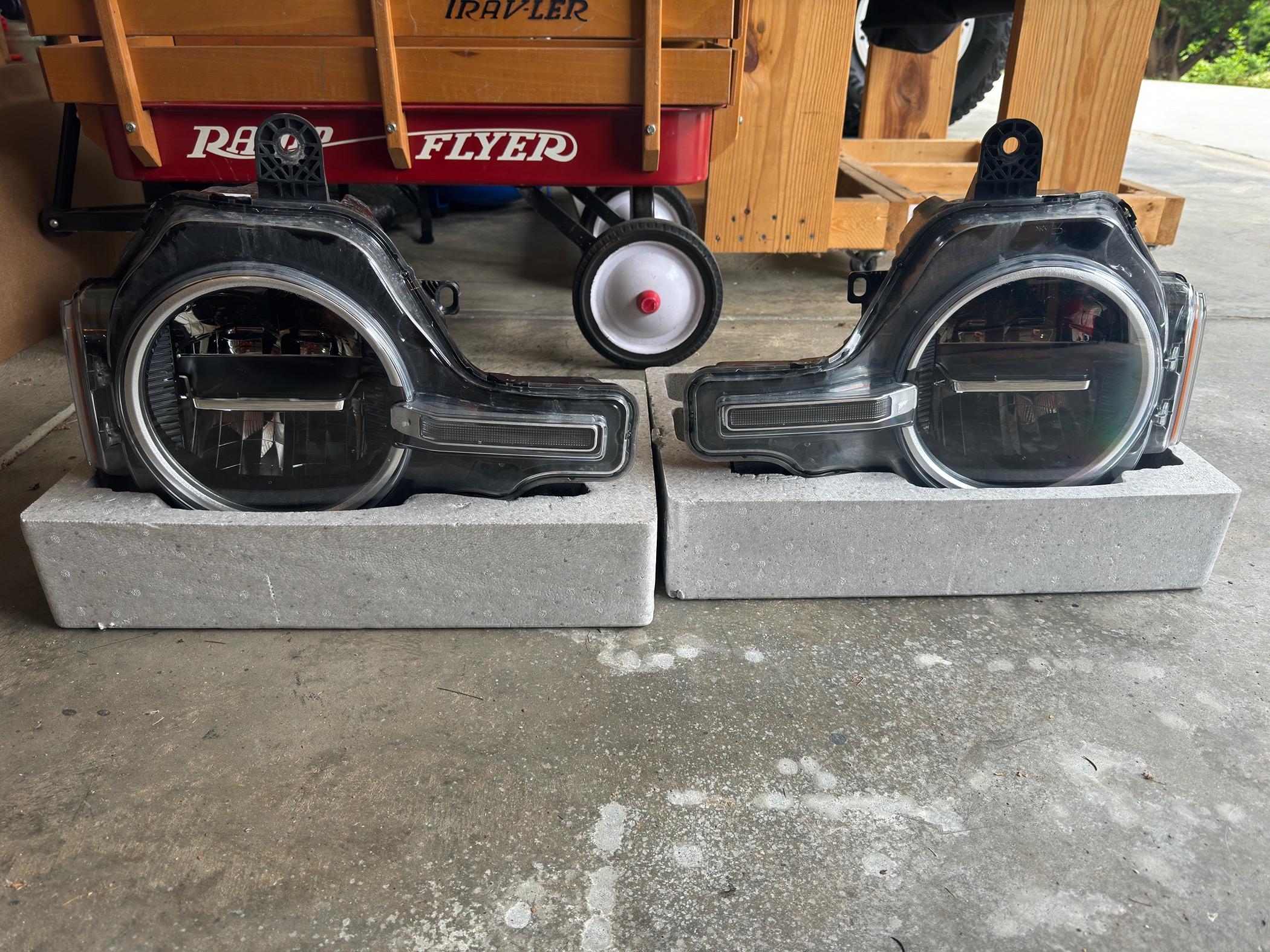 Ford Bronco Base LED Headlights (non-sig) - $100 IMG_1604