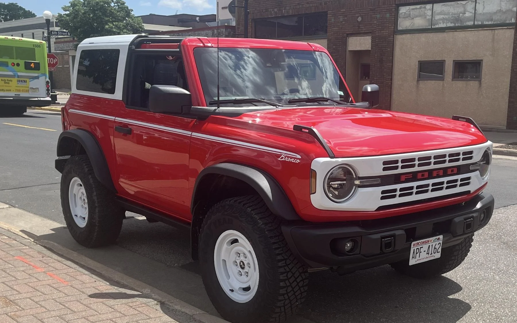 Ford Bronco HERITAGE EDITION Bronco Club IMG_3407