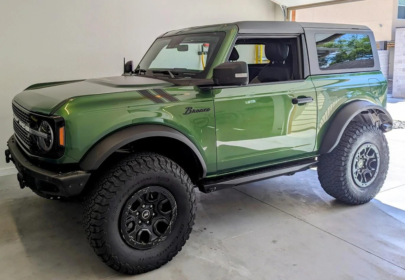 Ford Bronco Bronco Team 2 door. B1