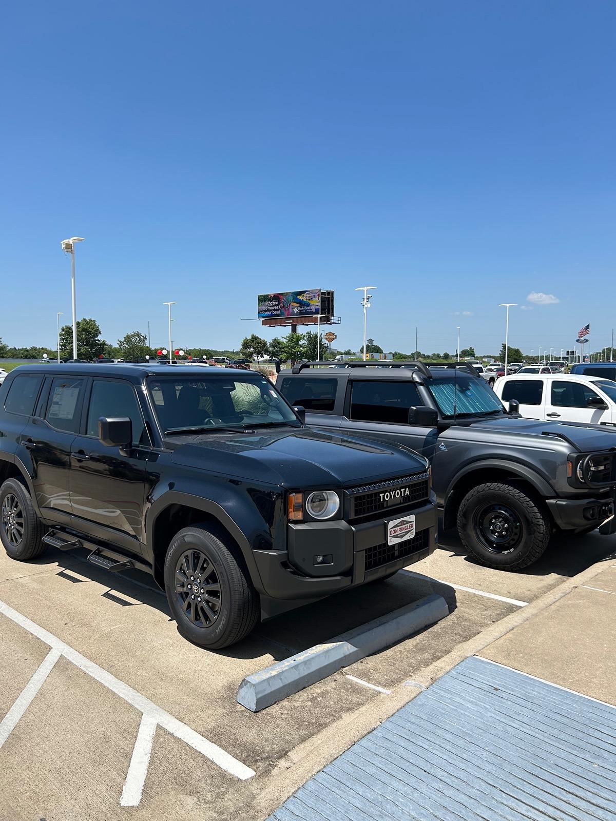 Ford Bronco 2024 Land Cruiser 250 (LC250) vs. Bronco Black Diamond 2DR  -- comparison photos & driving review IMG_5743