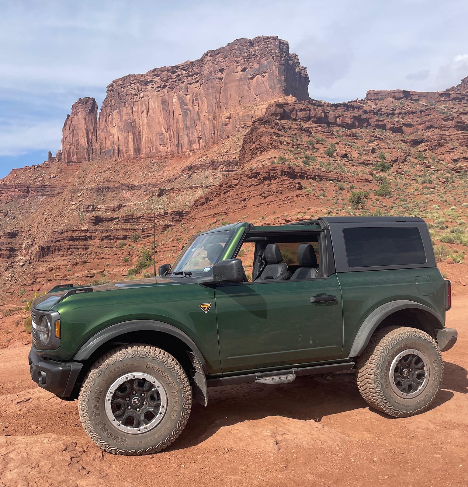 Ford Bronco 2024 Land Cruiser 250 (LC250) vs. Bronco Black Diamond 2DR  -- comparison photos & driving review IMG_6443