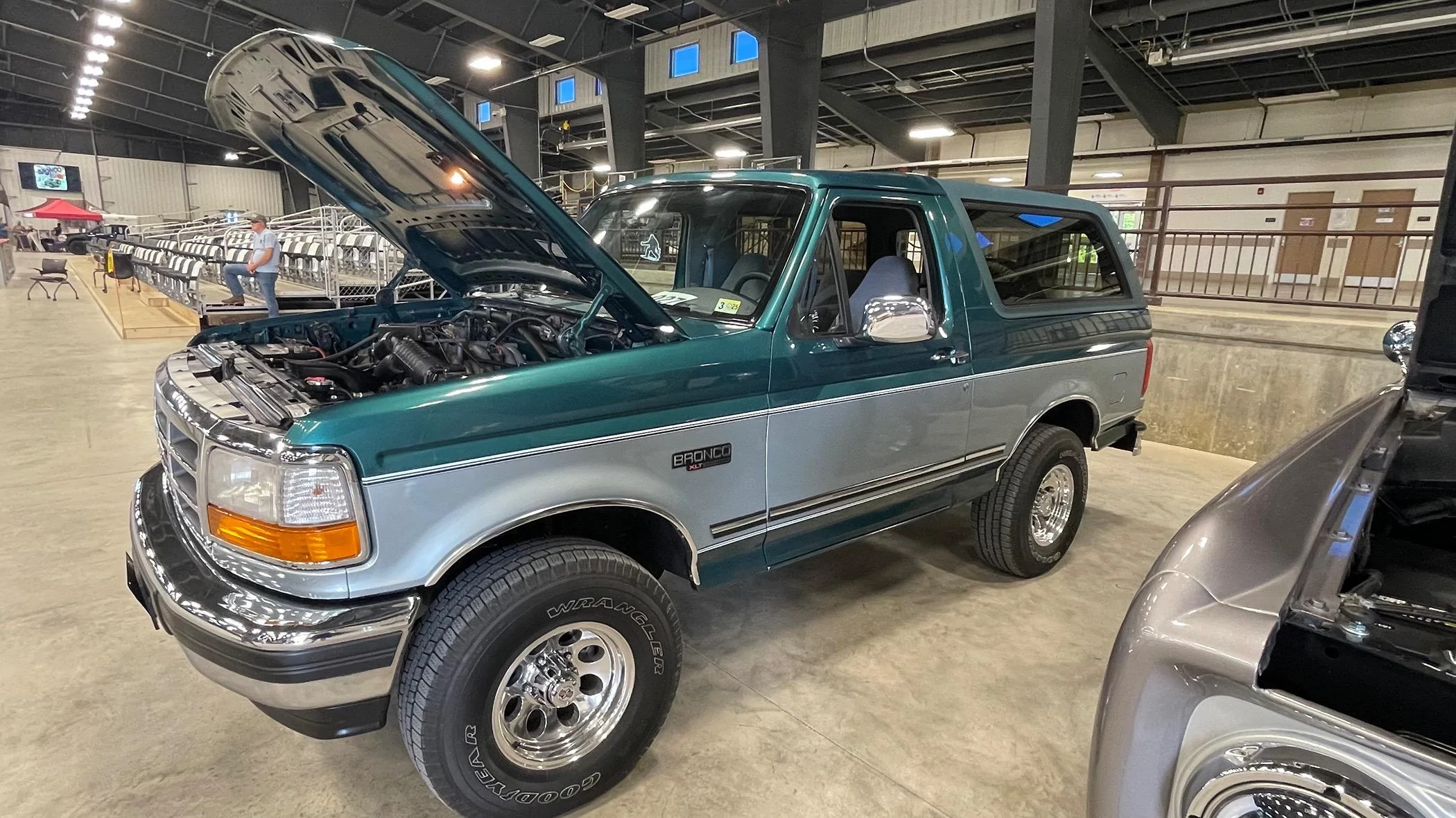 Ford Bronco What did you do TO / WITH your Bronco today? 👨🏻‍🔧🧰🚿🛠 IMG_3403