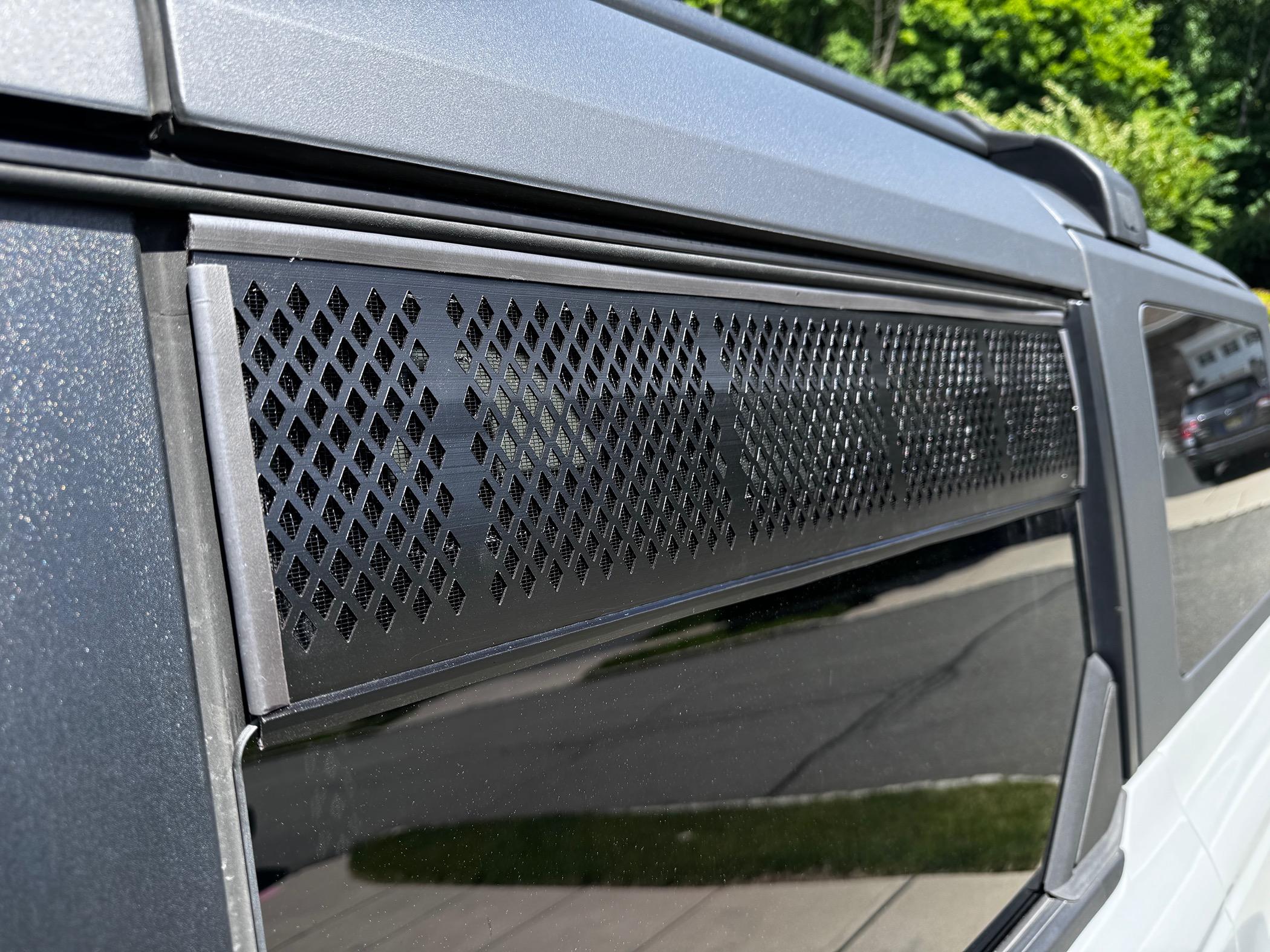 Ford Bronco Low-cost window screen / vent for camping/sleeping in Bronco IMG_1668