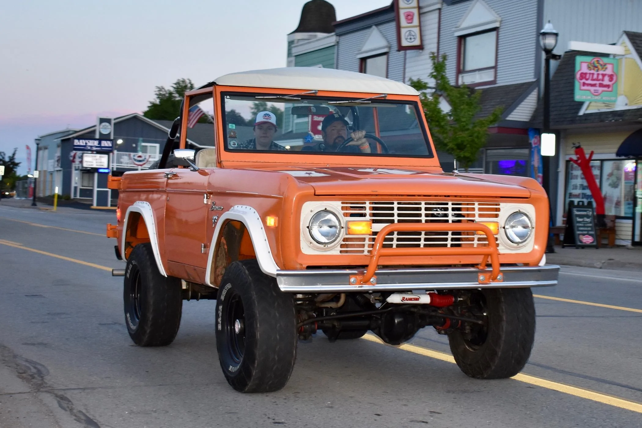 Ford Bronco Post your Bronco the Mac pics here! DSC_0905
