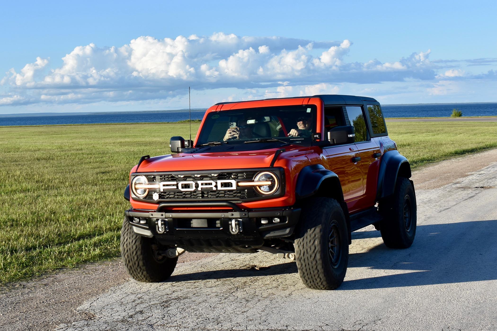 Ford Bronco Post your Bronco the Mac pics here! DSC_0854