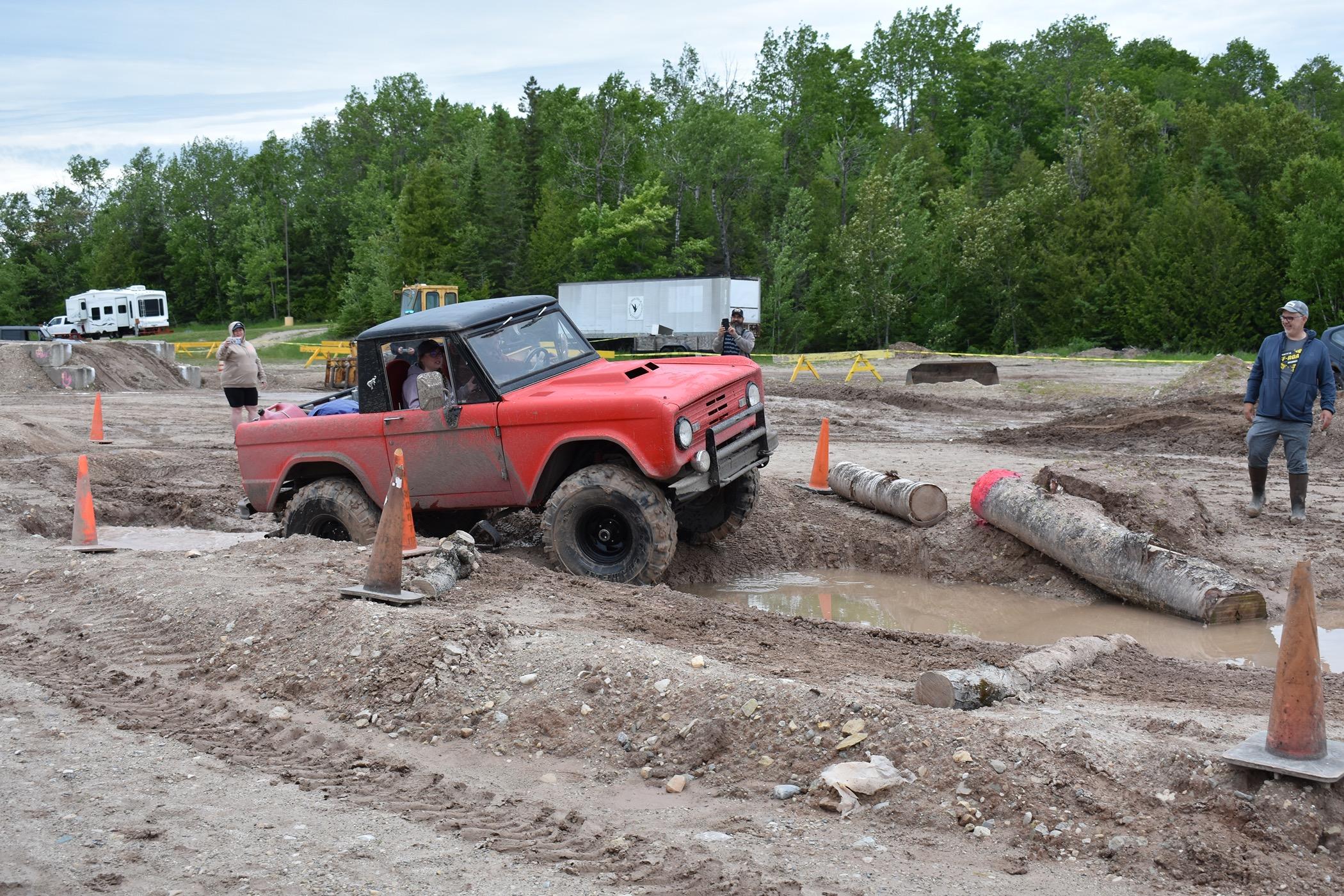 Ford Bronco Post your Bronco the Mac pics here! DSC_0737