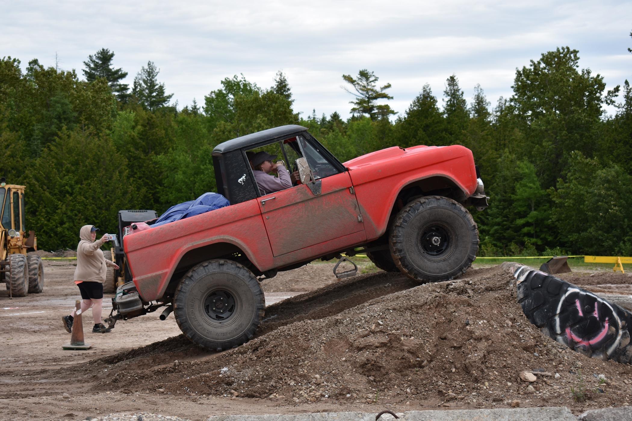 Ford Bronco Post your Bronco the Mac pics here! DSC_0724