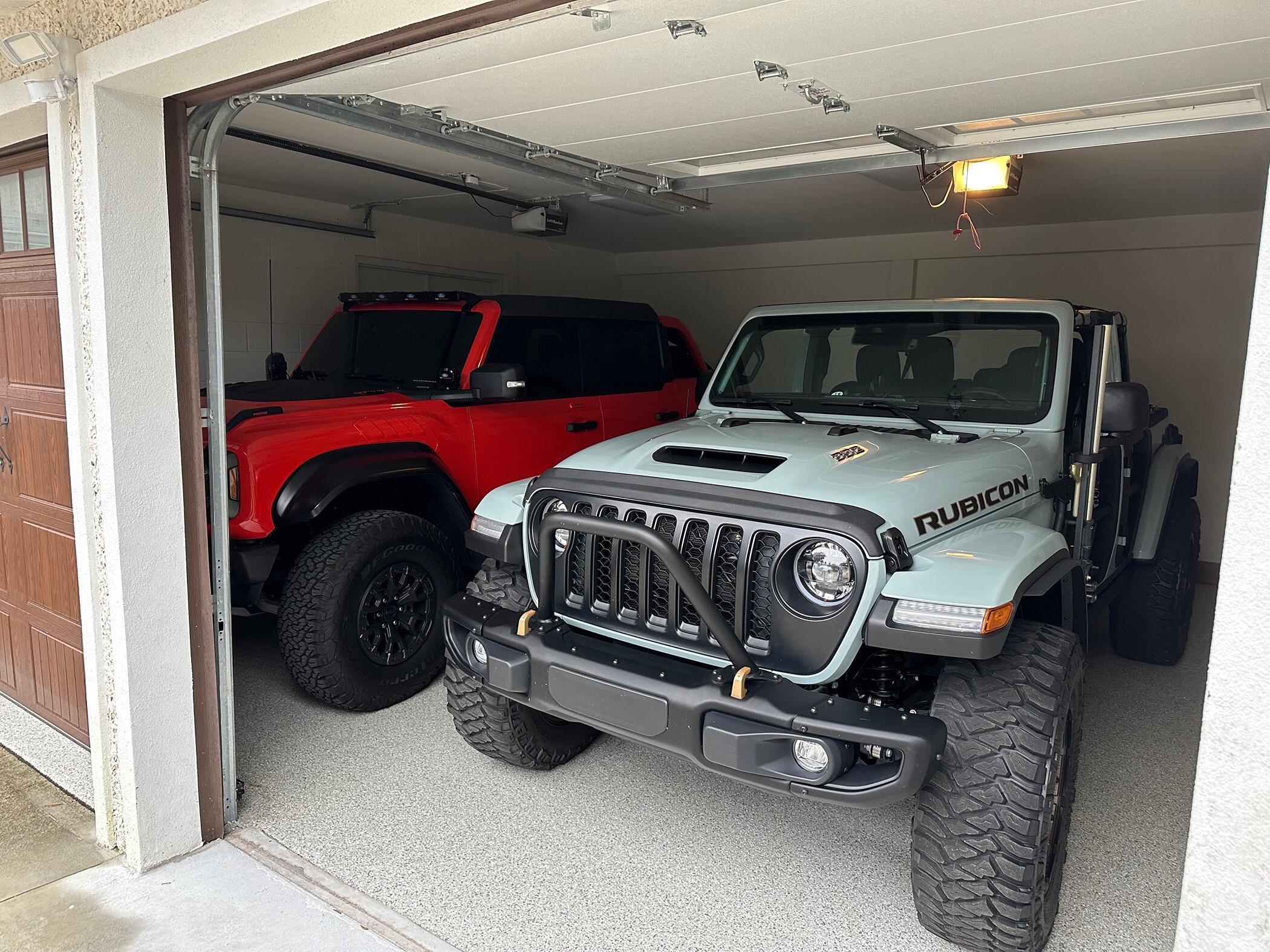 Ford Bronco Why this guy bought a Rubicon over a Bronco 1718243629173-k6