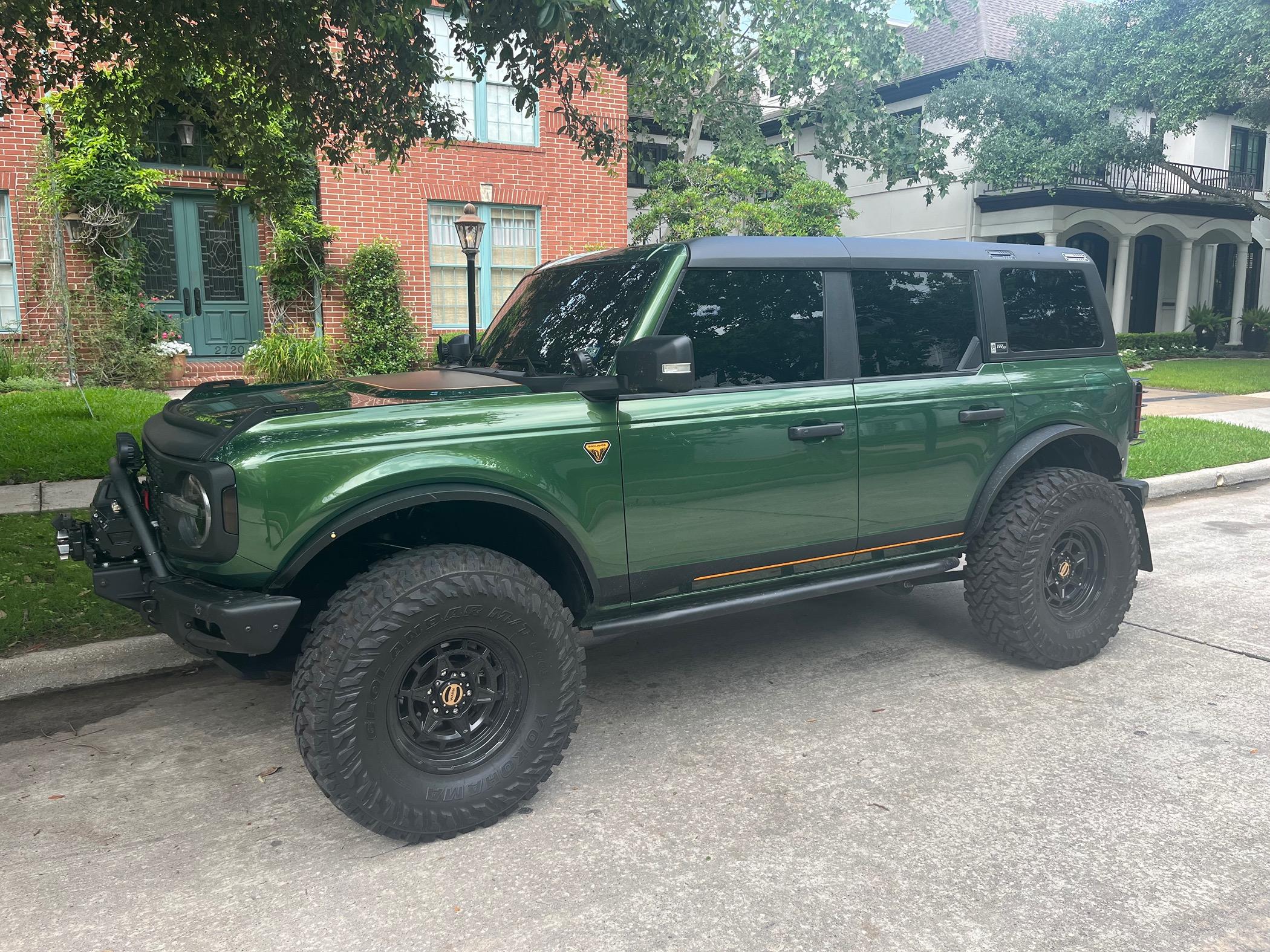 Ford Bronco ADV Production Modular Hardtop! IMG_8064