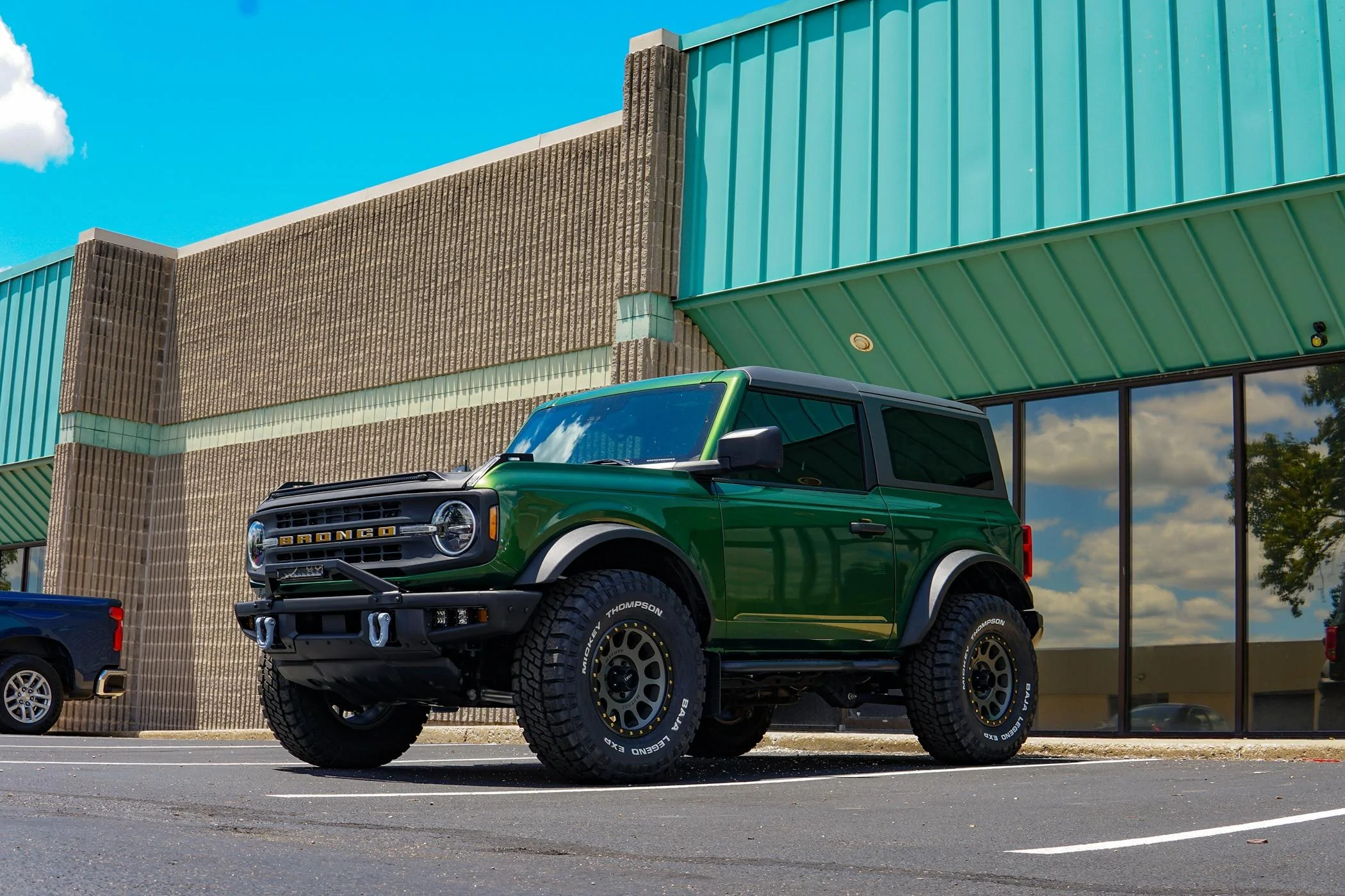 Ford Bronco OBX SAS Wheels vs Method 305NV 0 offset DSC03653
