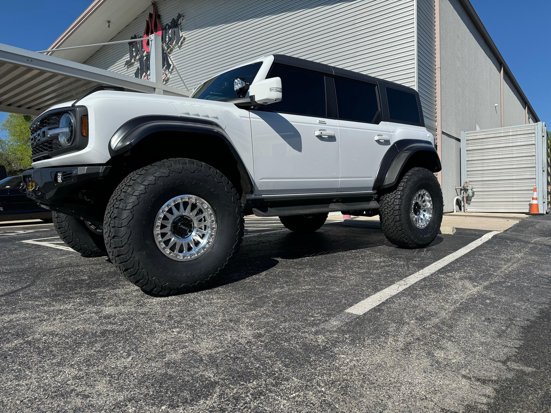Ford Bronco Bronco Raptor on 39s C6265240-B93E-4A1D-9334-EDC045FE03B0