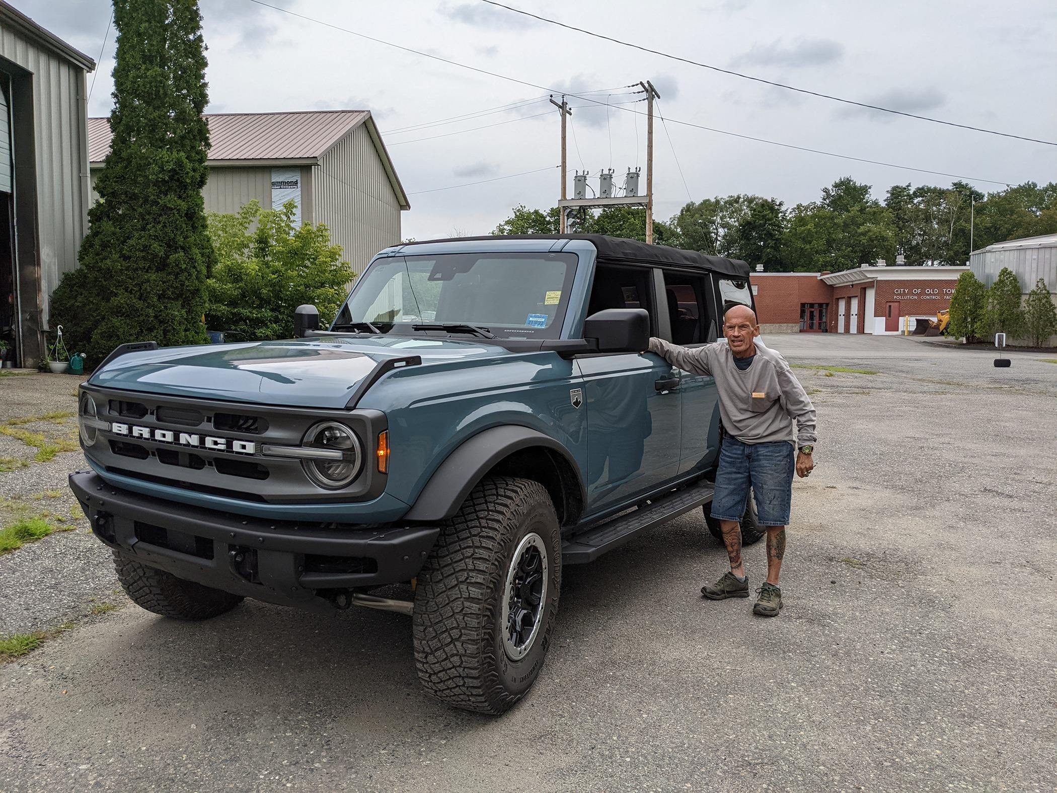 Ford Bronco Bronco Owners Seek More Than the Fast and Furious: Share Your Favorite Father's Day Memories and Win Fantastic Prizes! Dad & Bronco