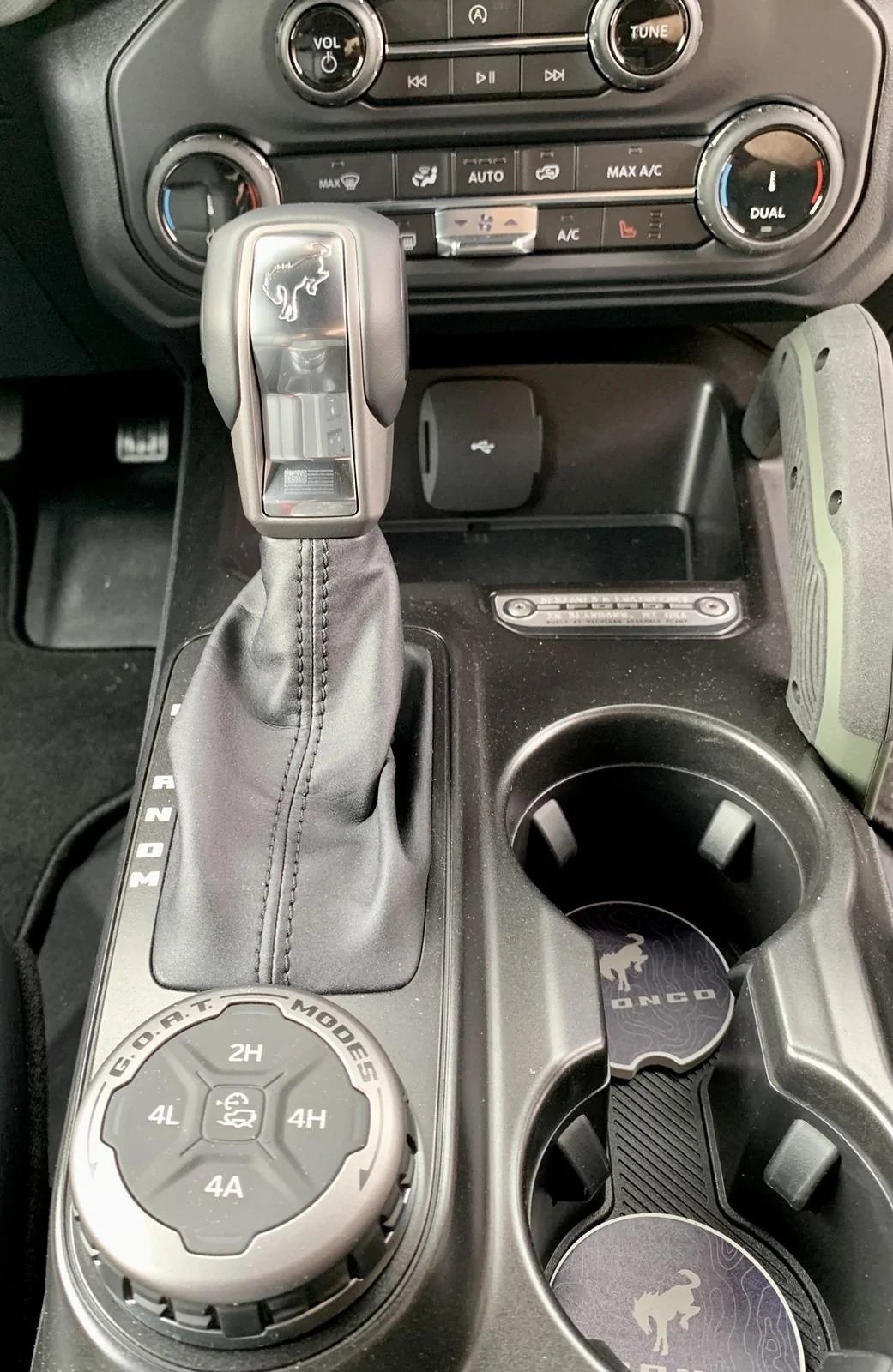 Ford Bronco Everglades grab handle pics? Handl
