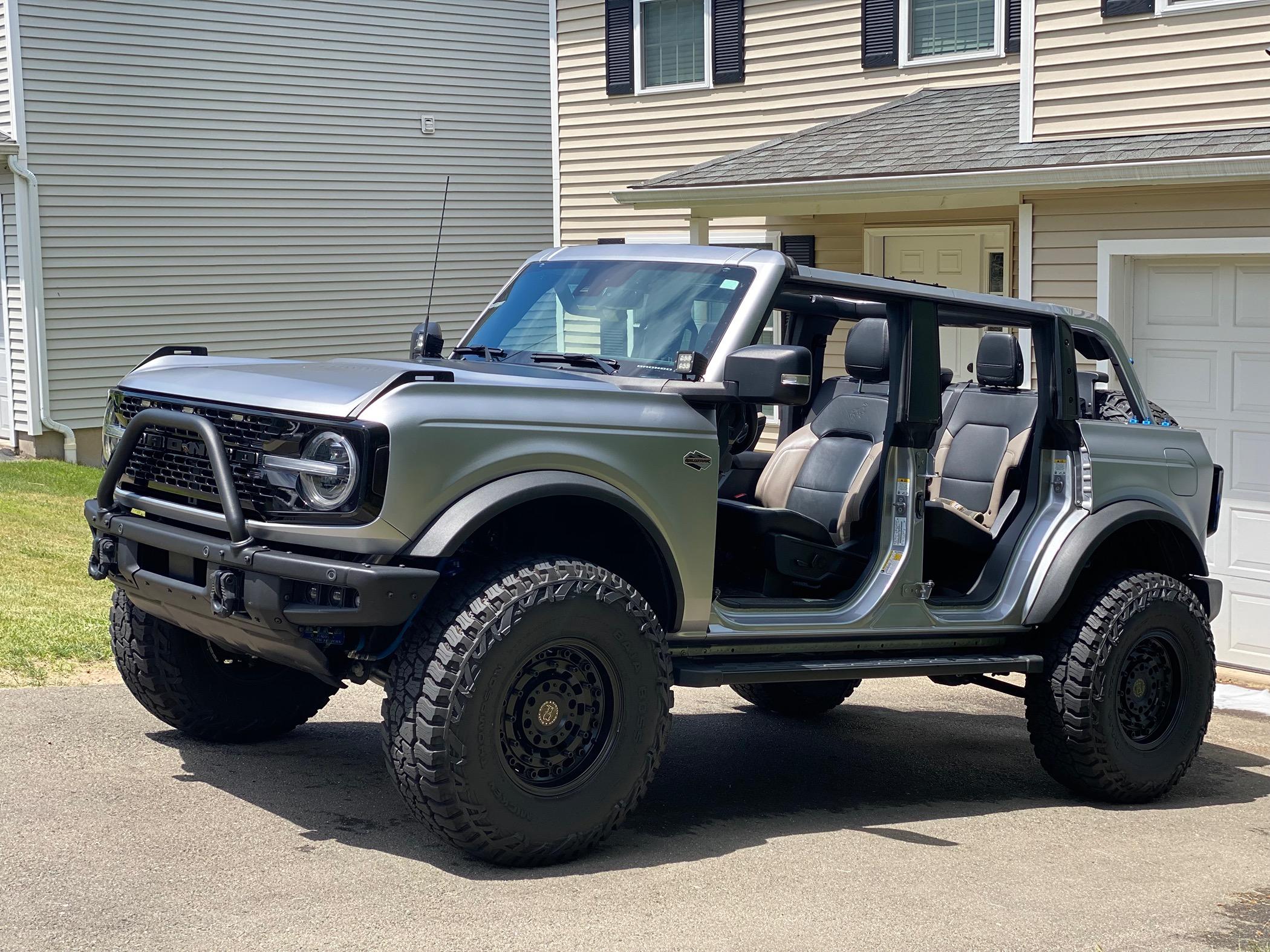 Ford Bronco SavSqch Buck Naked!!! IMG_0031