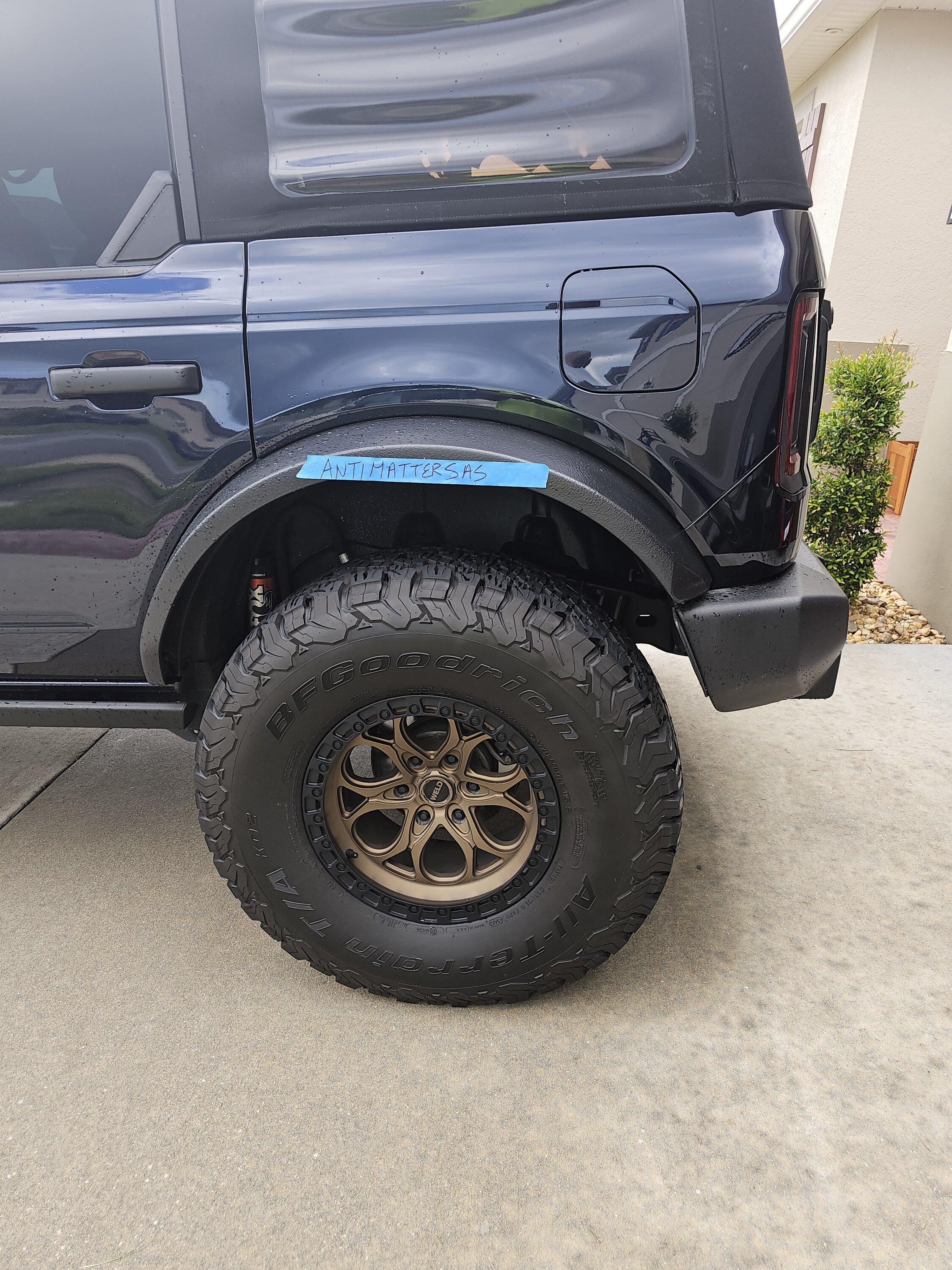 Ford Bronco 4 Door part out 20240619_170347