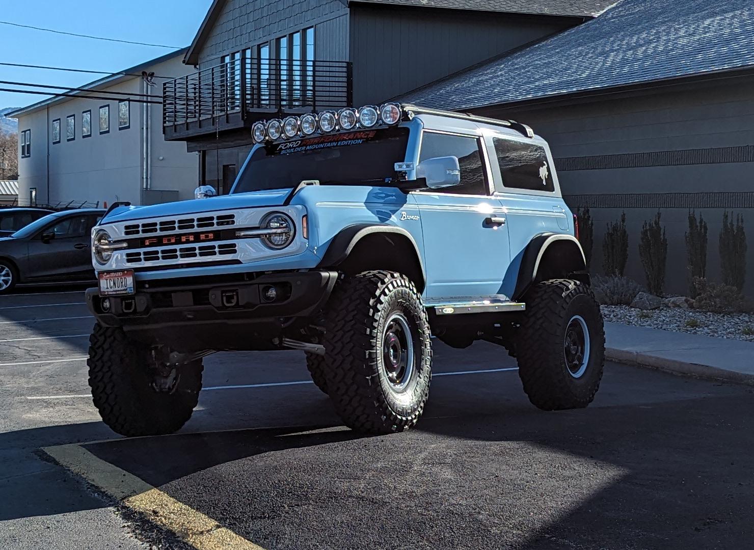 Ford Bronco HERITAGE EDITION Bronco Club Poser shot 3-15