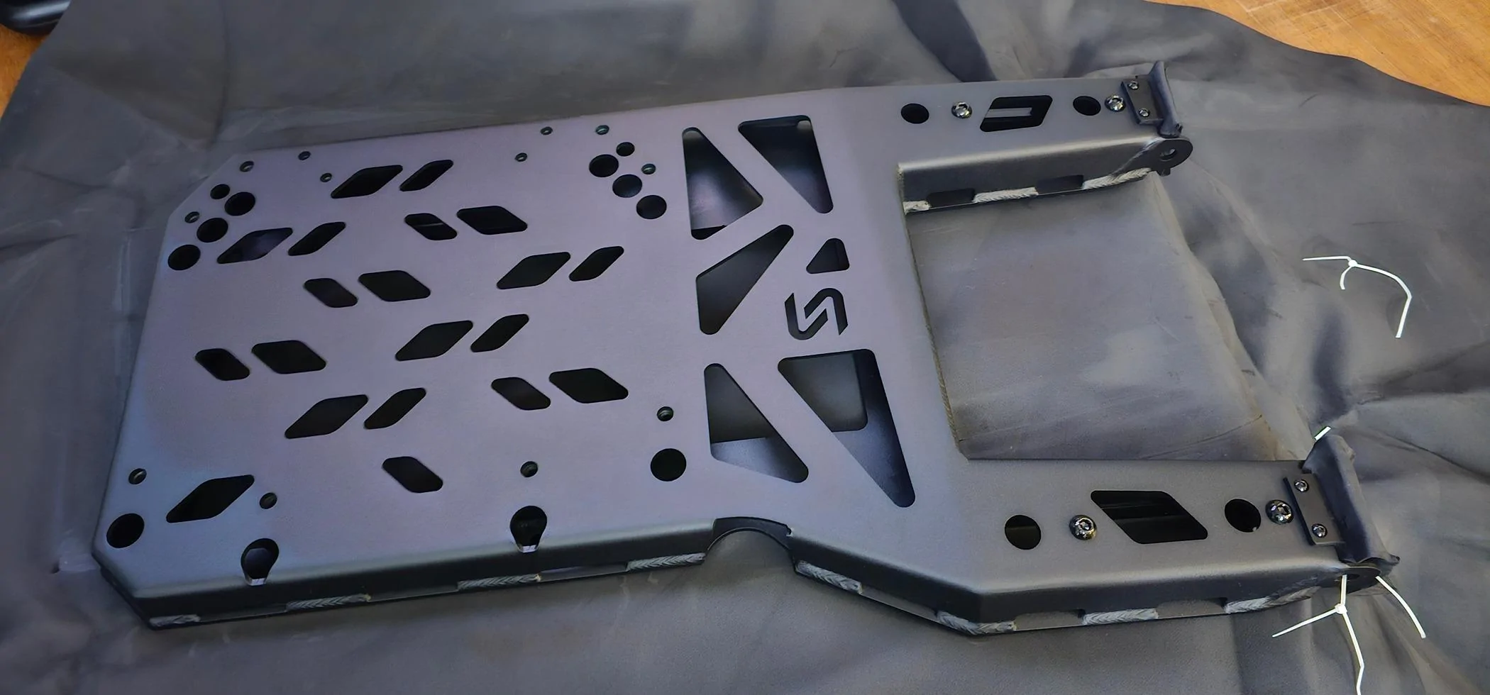 Ford Bronco Turn Offroad tailgate reinforcement 20240516_212353