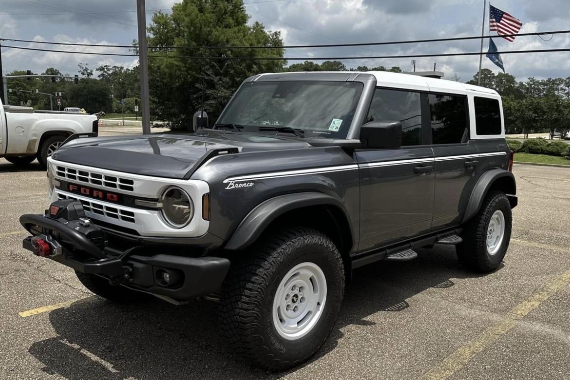 Ford Bronco HERITAGE EDITION Bronco Club IMG_7780