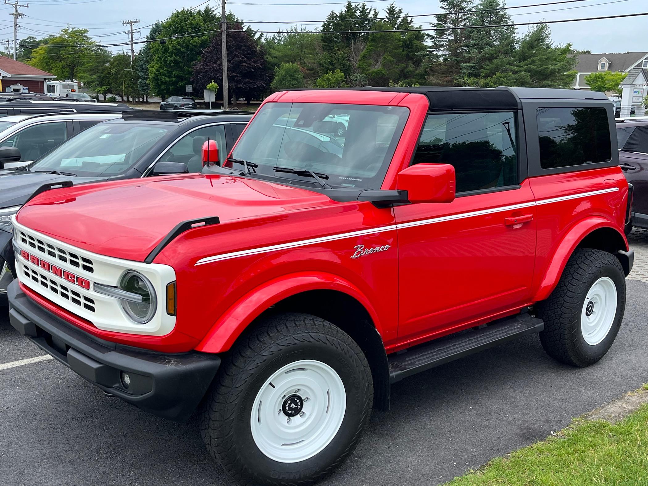 Ford Bronco HERITAGE EDITION Bronco Club IMG_0442