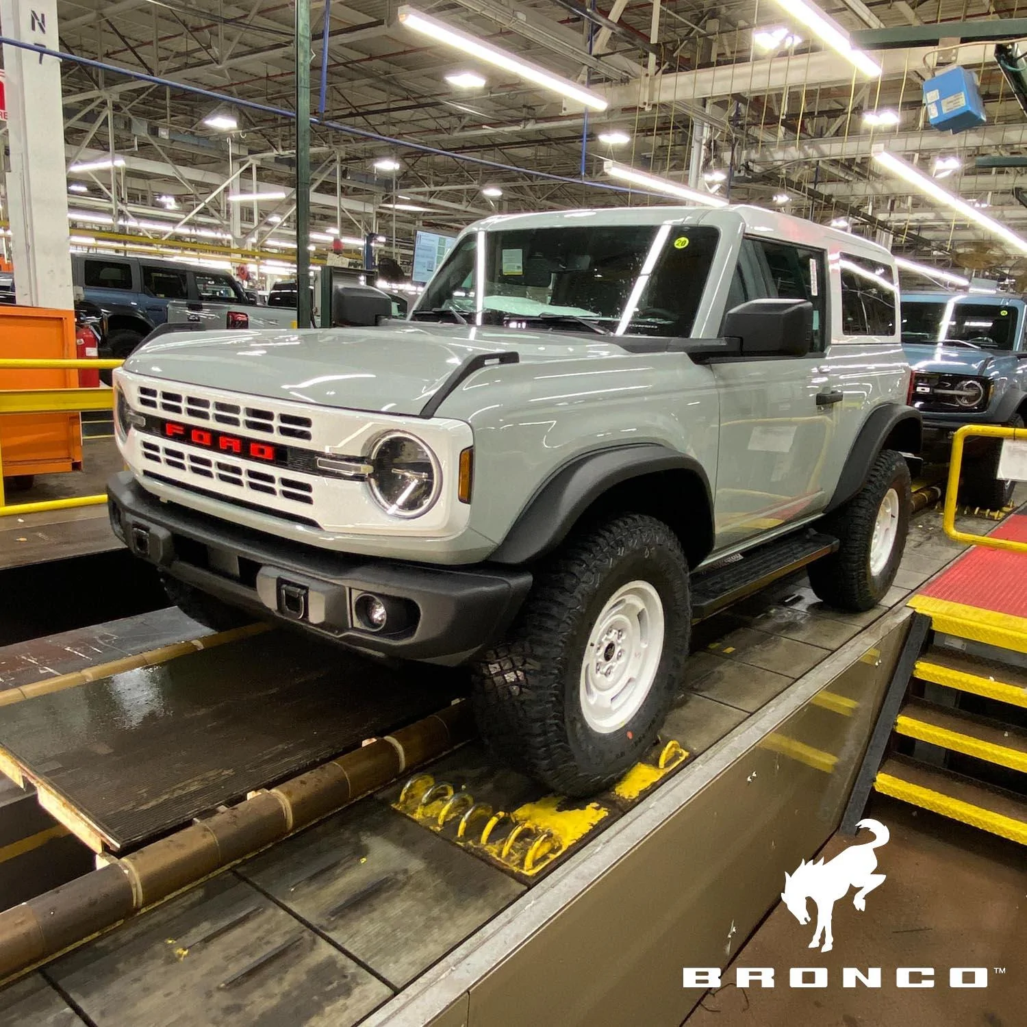 Ford Bronco HERITAGE EDITION Bronco Club 1719163548217-jk