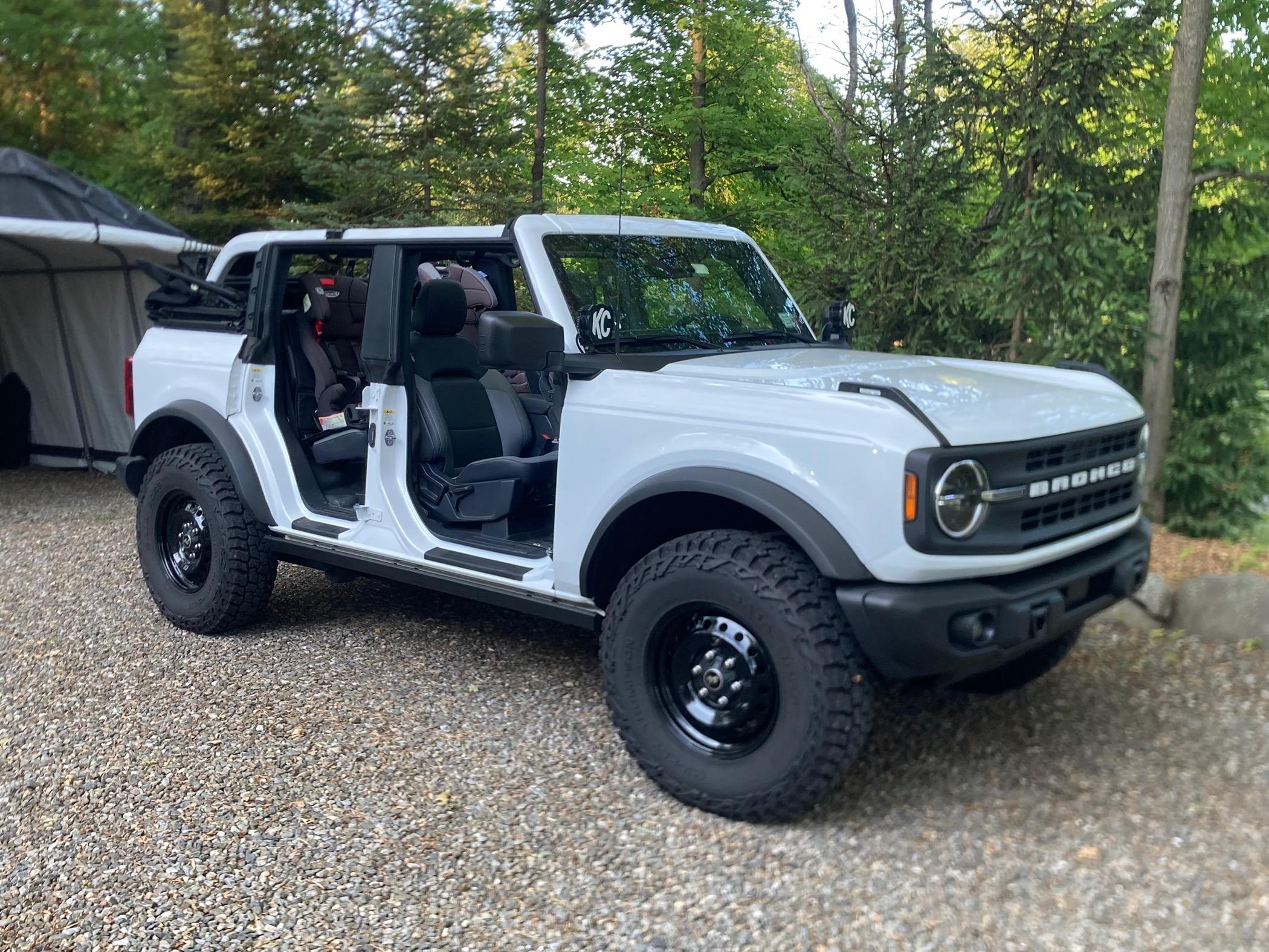 Ford Bronco Largest tires for Black Diamond - 17" Black High Gloss-Painted Aluminum Wheels? IMG_2598