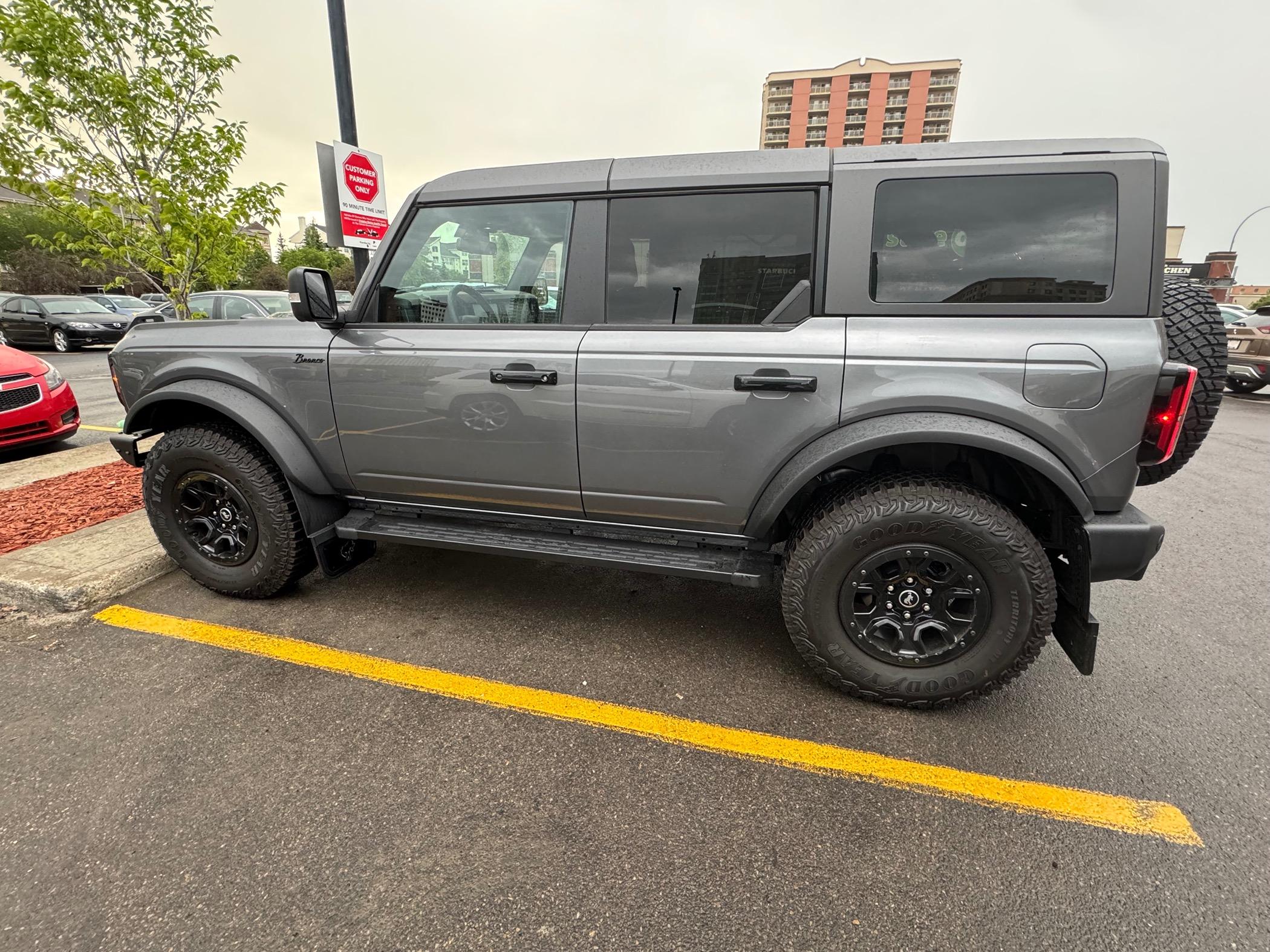 Ford Bronco CARBONIZED GRAY Bronco Club IMG_6407