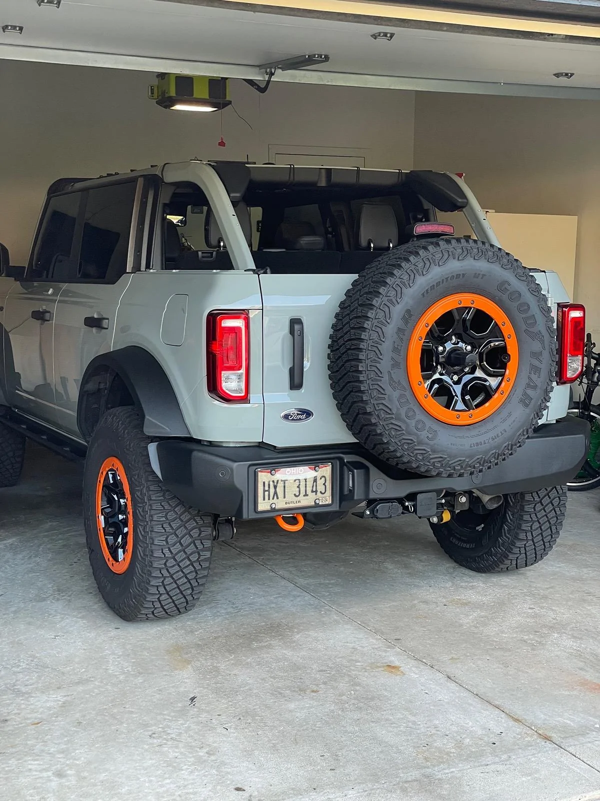 Ford Bronco Paint BL rear tow hooks BL orange? IMG_9836