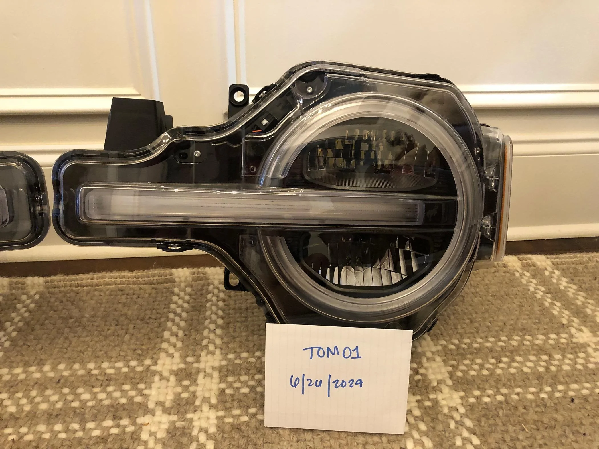 Ford Bronco Bronco Signature Headlights CB9C188F-AB84-4949-9E84-B6A4B5AF35CB