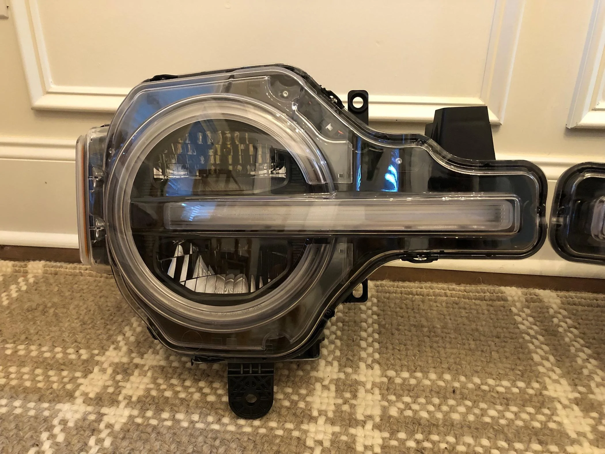 Ford Bronco Bronco Signature Headlights FB7723ED-ABE1-48F6-8E93-4AE19C8056DF