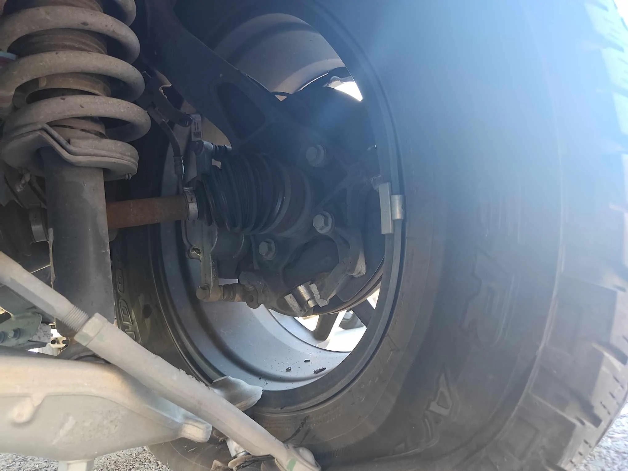 Ford Bronco WTB: Front driver suspension parts 449342460_1247490109569305_4462598181361742454_n