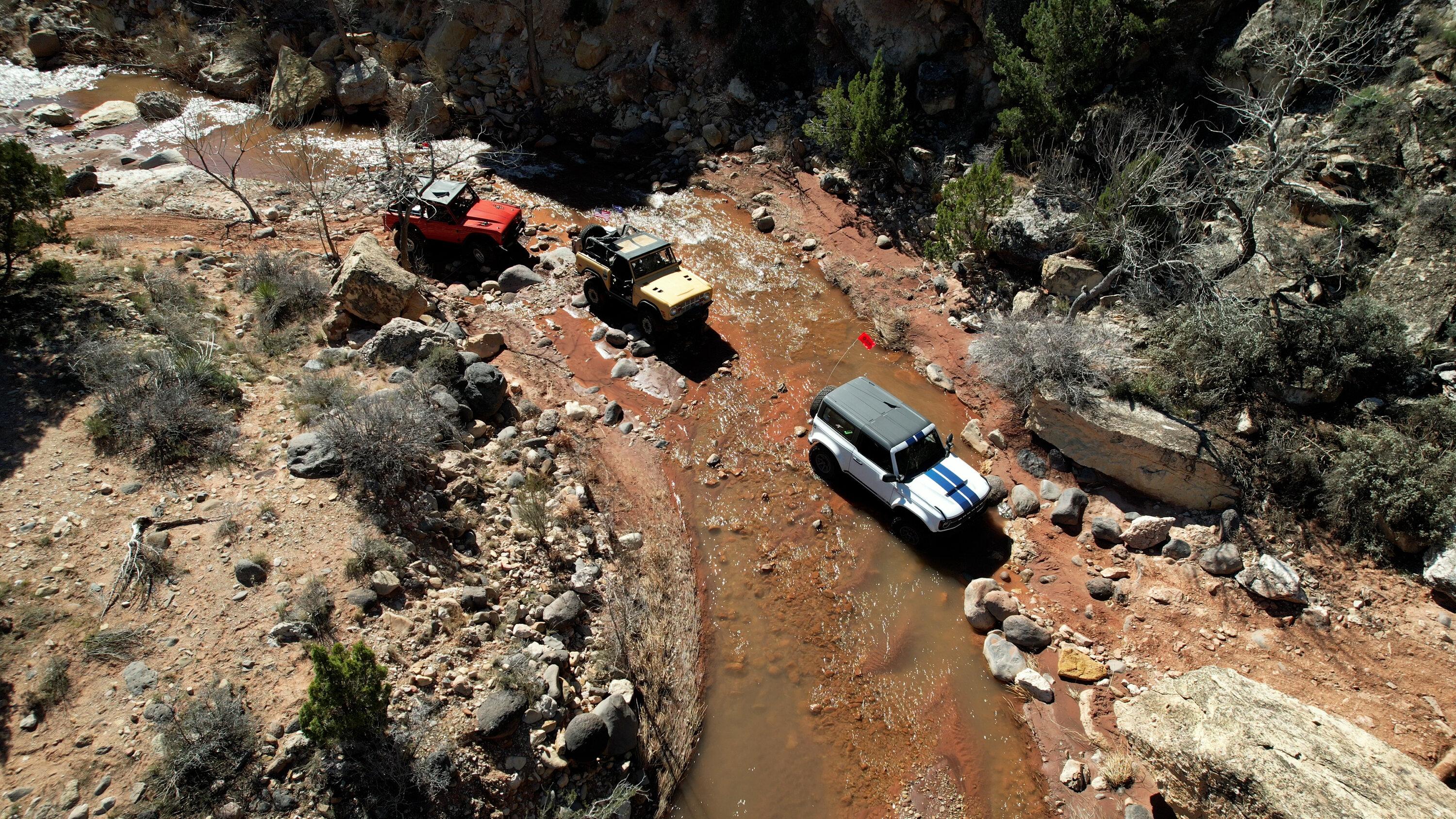 Ford Bronco Broncos Take On Rattlesnake Gulch GX010057.00_09_35_11.Still002