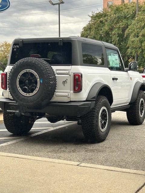 Ford Bronco OXFORD WHITE Bronco Club Day 1