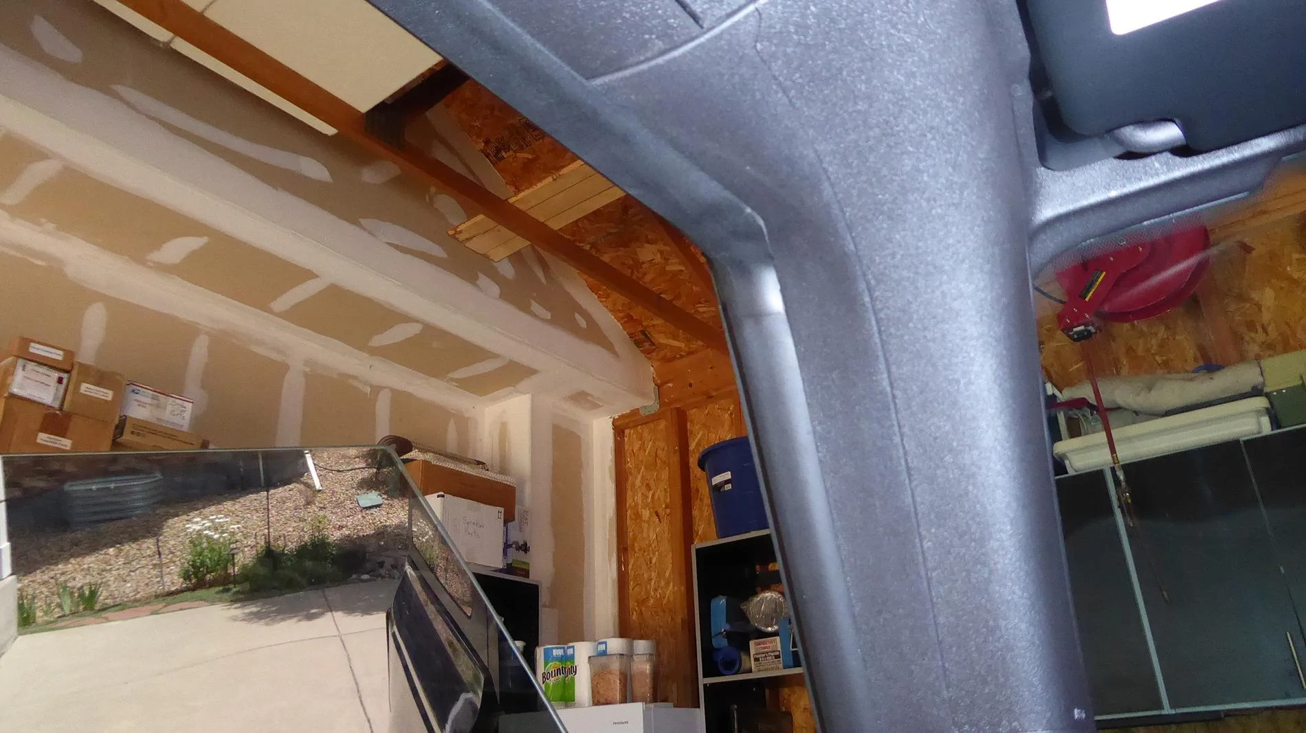 Ford Bronco Weather Stripping Defect? P1030423