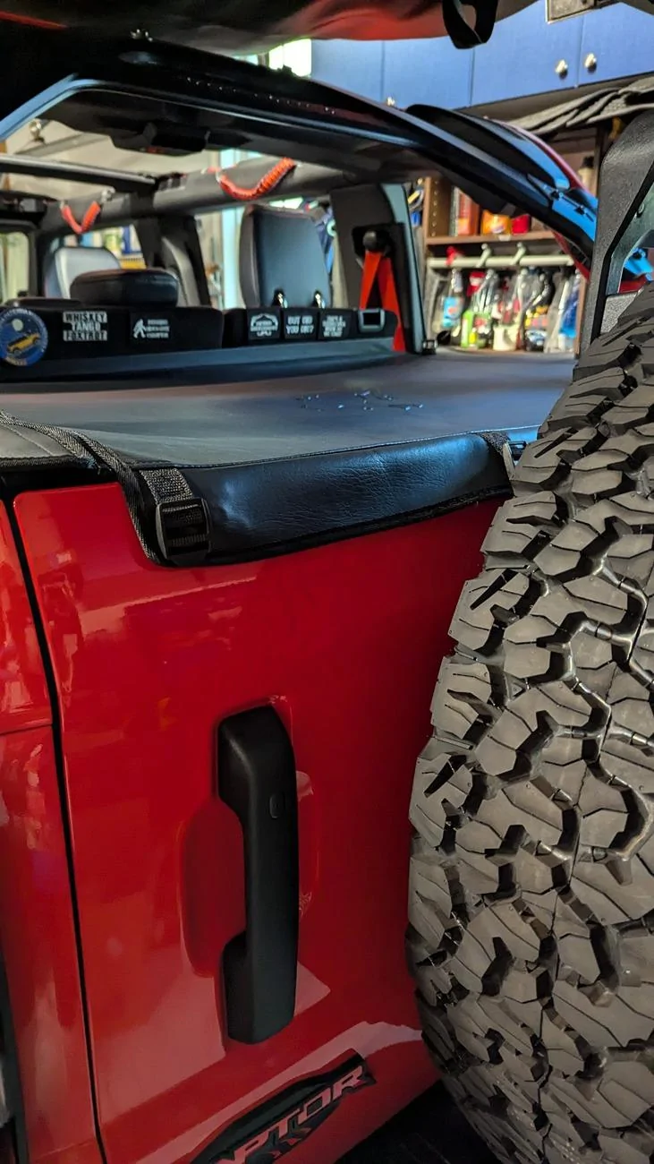 Ford Bronco Tonneau Mod cargo area PXL_20240628_105727384