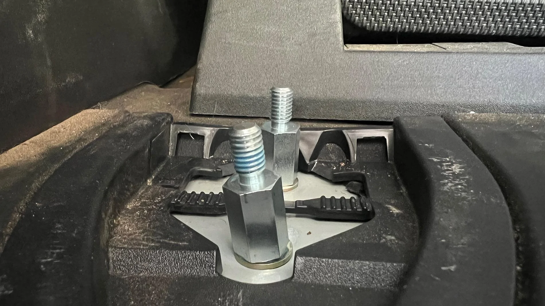 Ford Bronco Need suggestions with a misaligning factory thread tap IMG_5096