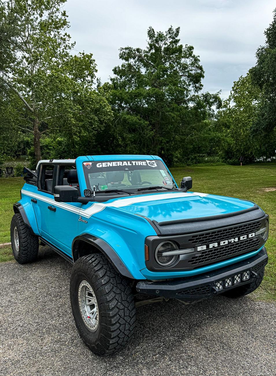 Ford Bronco 2dr Robins Egg Heritage Build 3A126181-F9D4-46F8-A735-48BC4780D69B