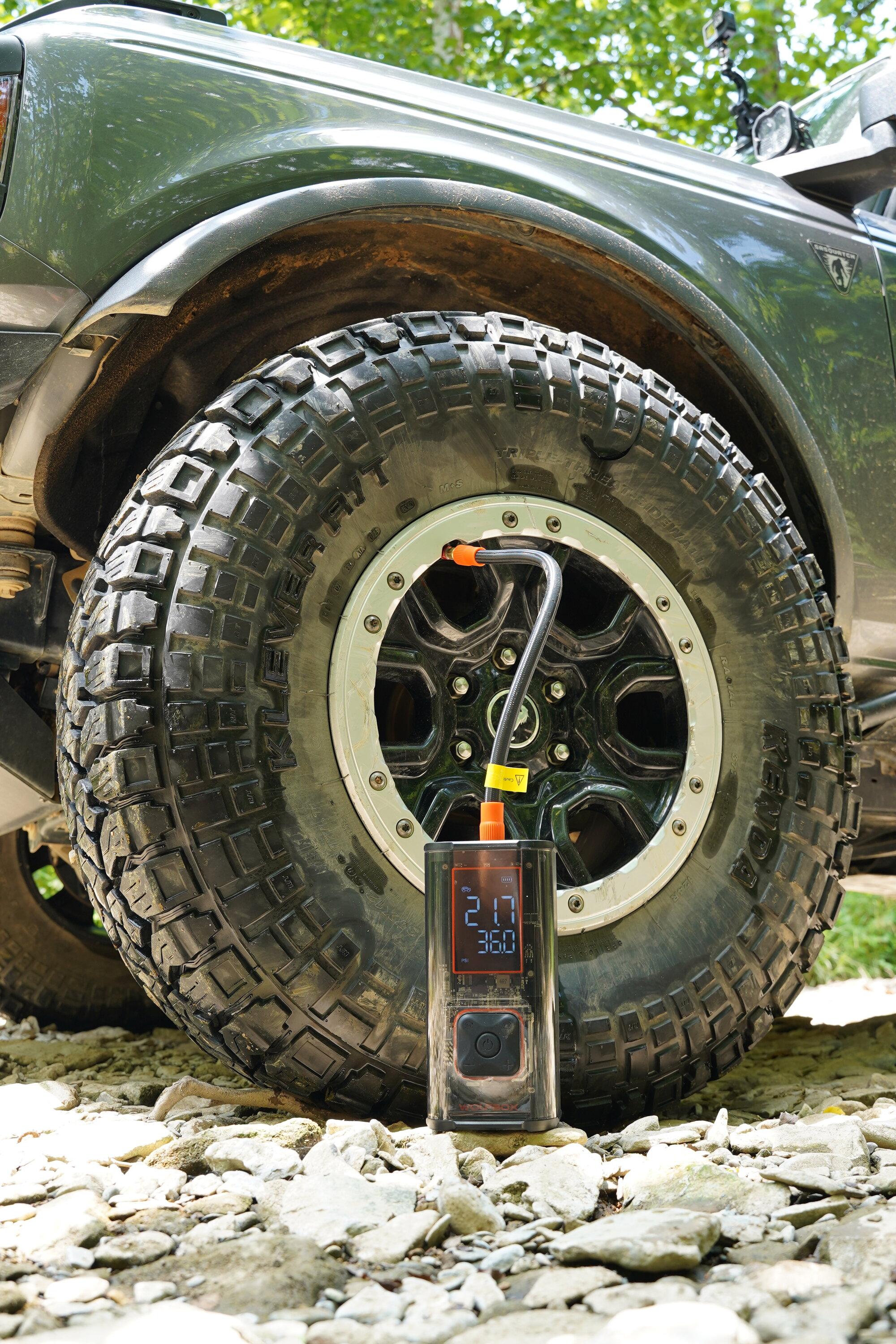 Ford Bronco Wolfbox Megaflow24 air compressor review DSC01178