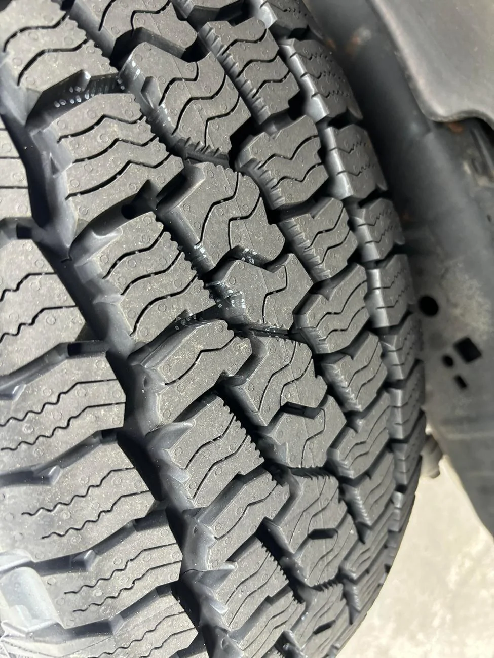 Ford Bronco Black diamond vs big bend 2 dr model tire4
