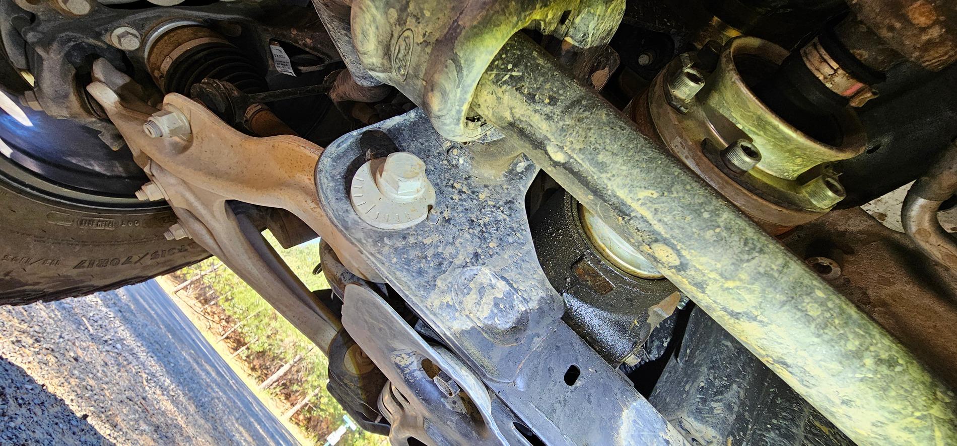 Ford Bronco Front differential pinion seal leaking pinion seal 2