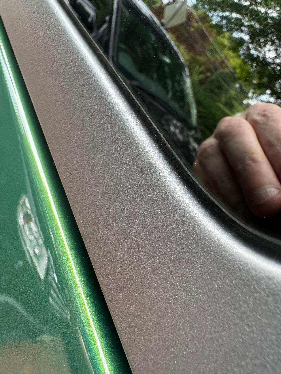 Ford Bronco Hardtop cracks?  Something else? Pass2
