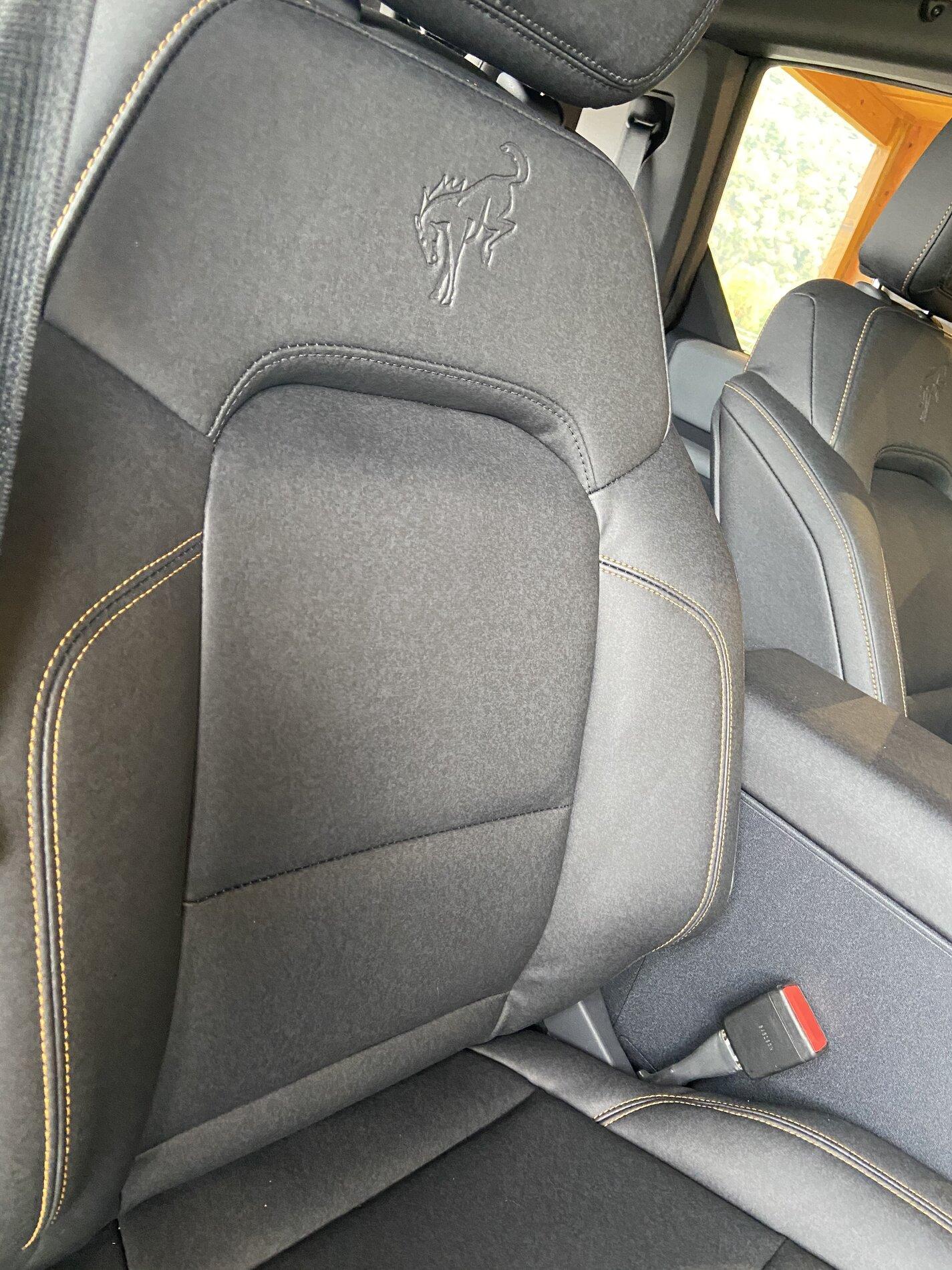 Ford Bronco Badlands Vinyl vs Leather D4F33AC5-019F-4412-8302-AAAB35C8D3FF