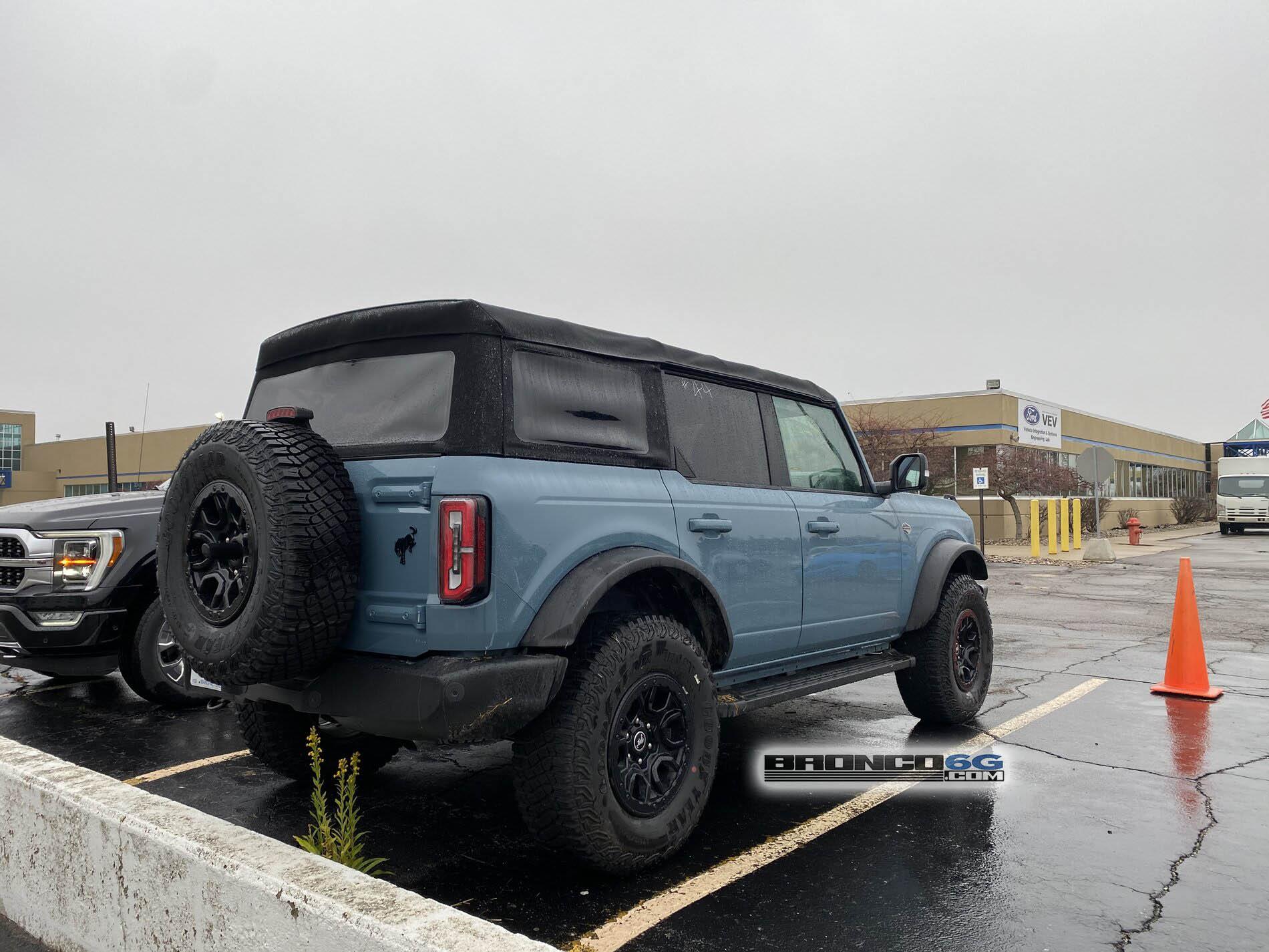 2021 Bronco WildTrak Area 51 a.jpg