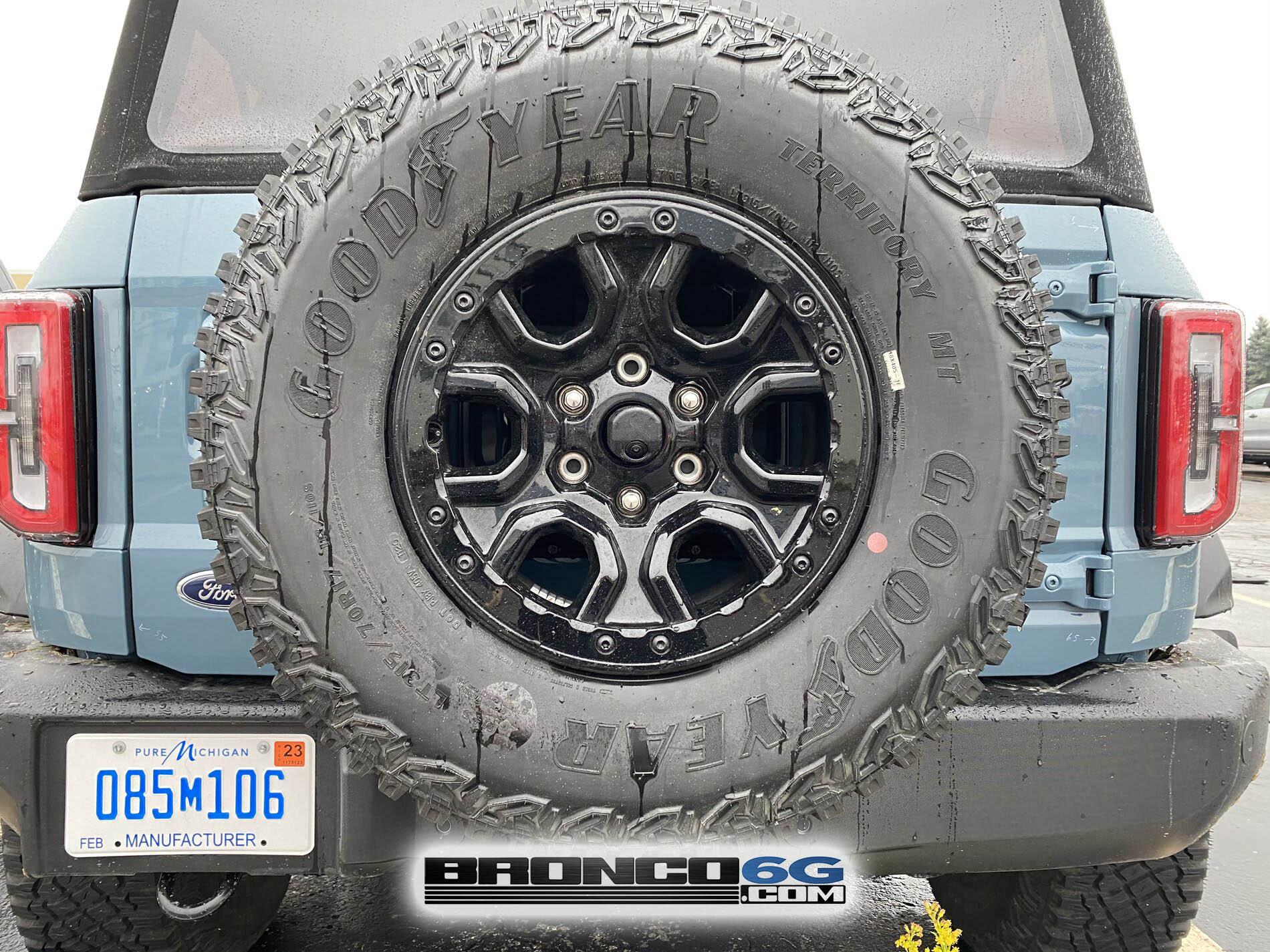 2021 Bronco WildTrak Area 51 k.jpg