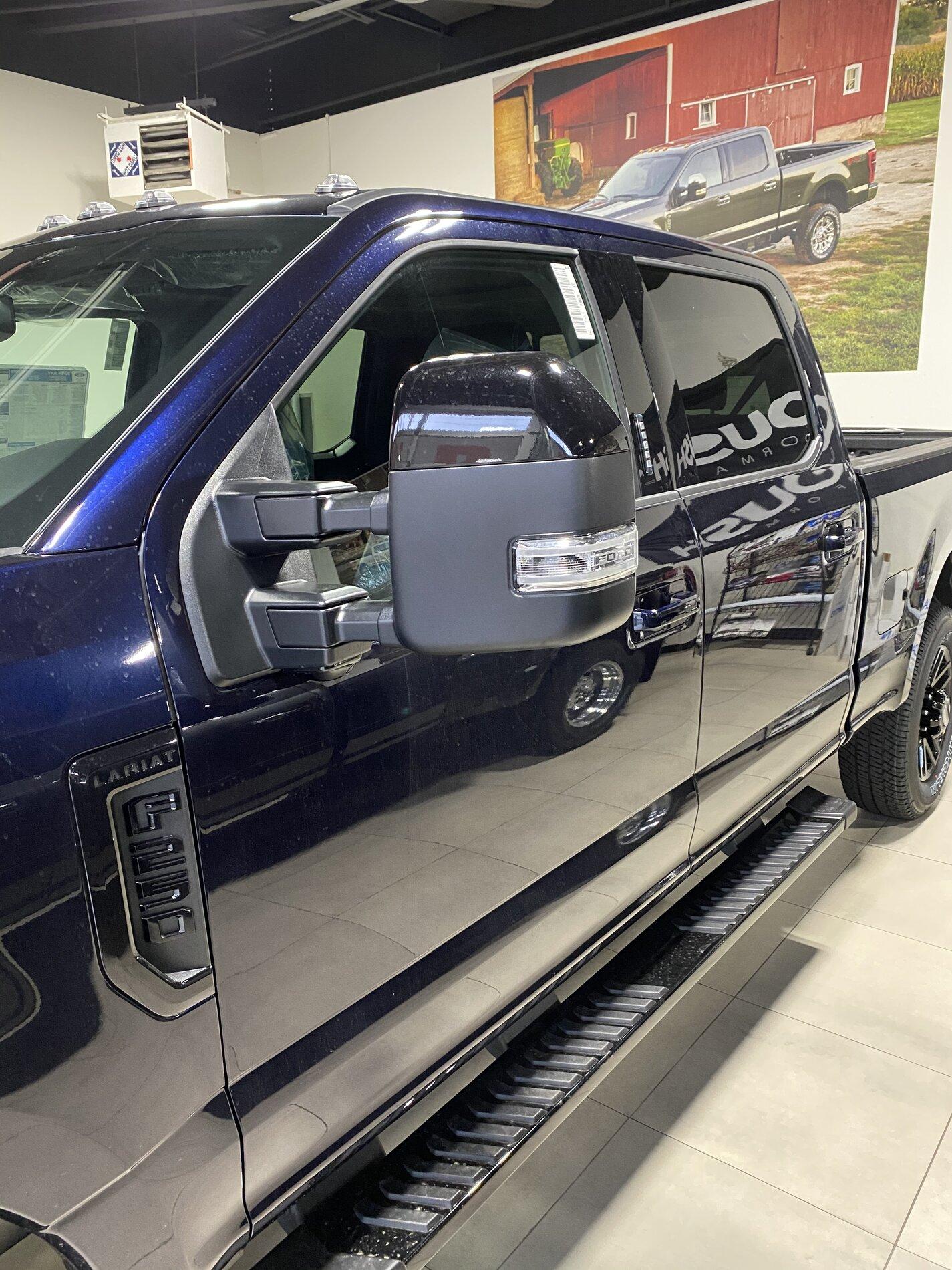 Ford Bronco Antimatter Blue 2-Door Outerbanks Sasquatch 7120EAEE-3E5C-4CC7-9AE8-B5A591A070A7
